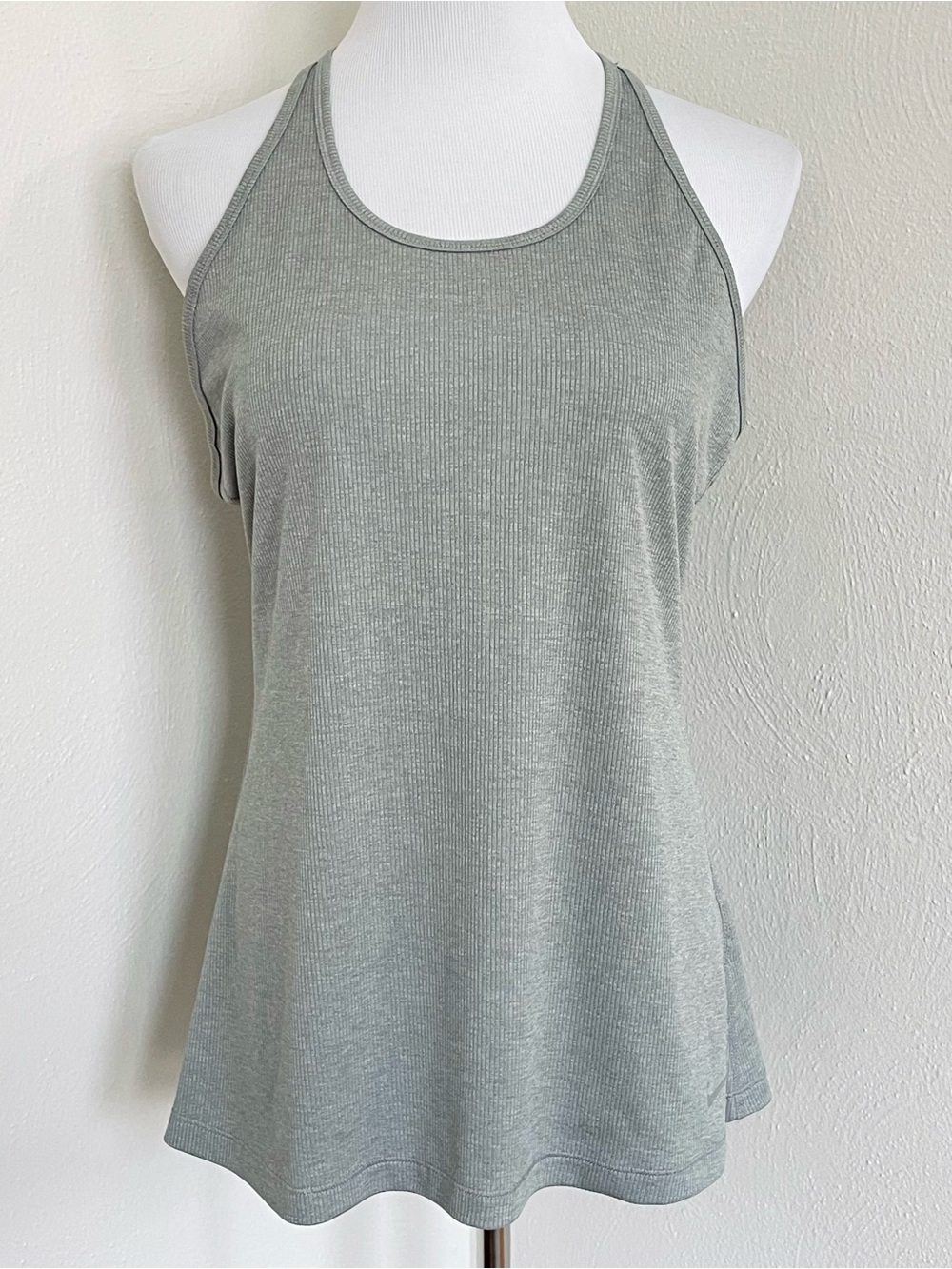 Nike Dri-Fit Light Gray Ribbed Racerback Women's Athletic Tank Top Size XL